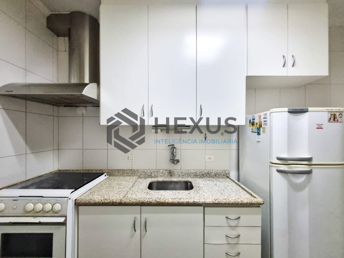 Foto 23 de Apartamento com varanda e lazer a uma quadra da Praia das Pitangueiras, Guaruja