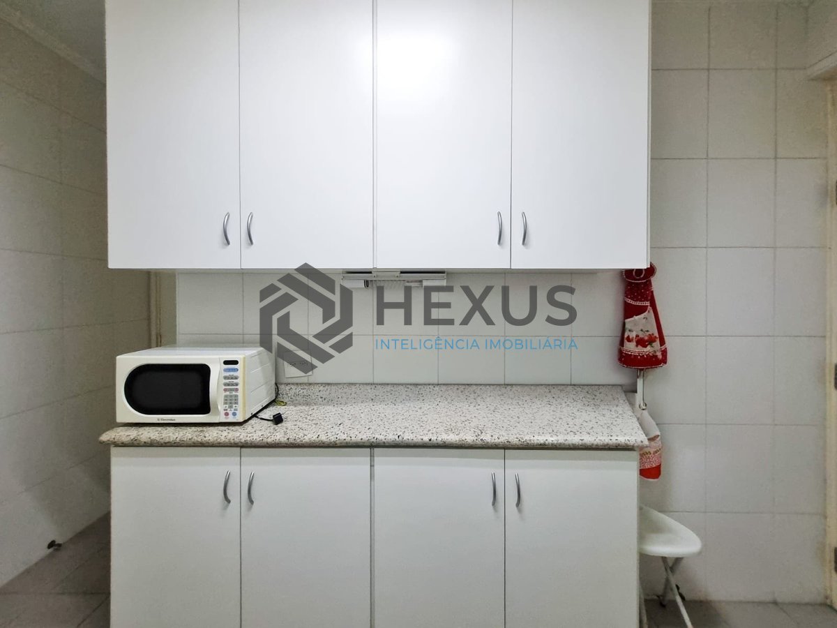 Foto 24 de Apartamento com varanda e lazer a uma quadra da Praia das Pitangueiras, Guaruja