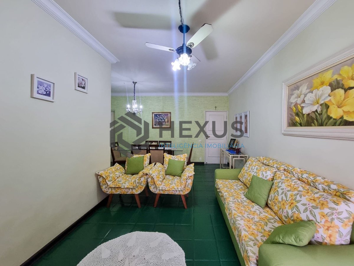 Foto 4 de Apartamento com varanda e lazer a uma quadra da Praia das Pitangueiras, Guaruja