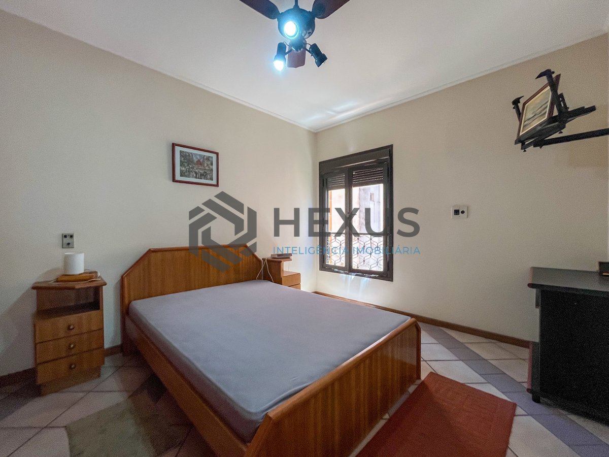 Foto 18 de Apartamento com varanda a duas quadras da Praia das Pitangueiras, Guaruja