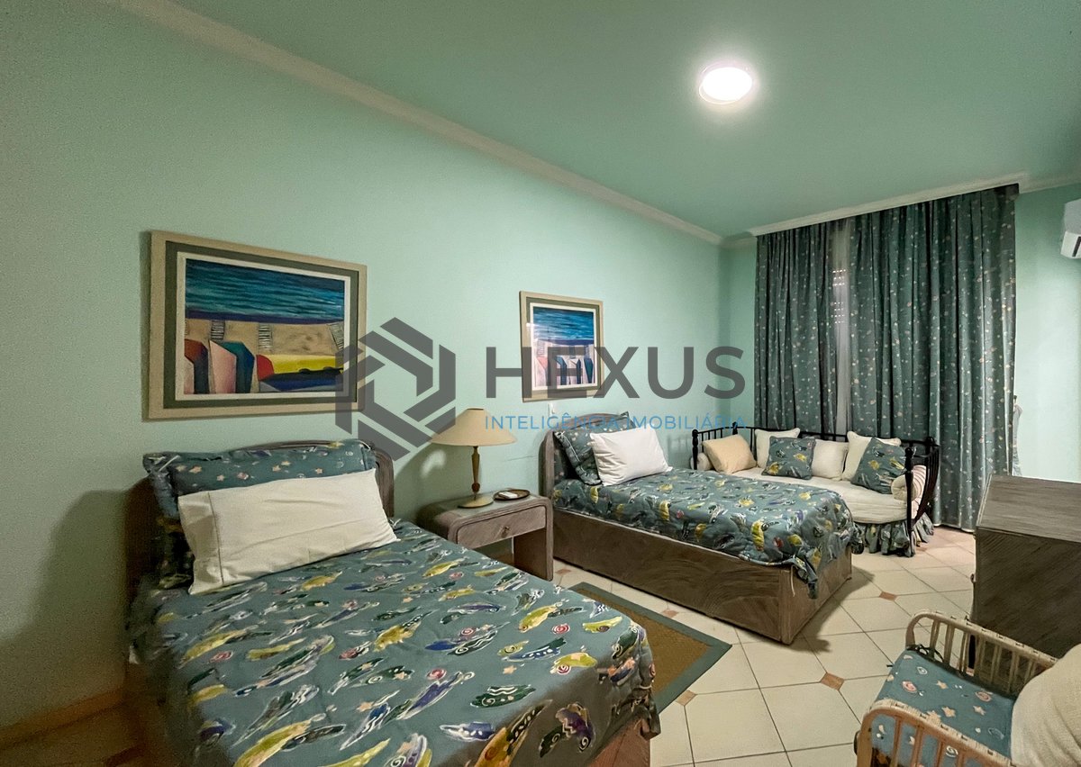 Foto 33 de Apartamento reformado frente mar na Praia das Pitangueiras, Guaruja