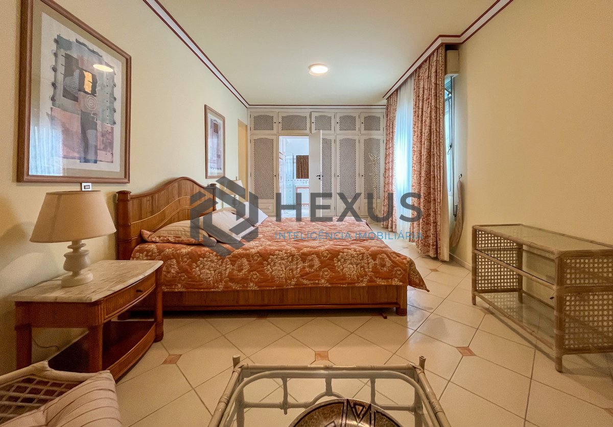 Foto 42 de Apartamento reformado frente mar na Praia das Pitangueiras, Guaruja