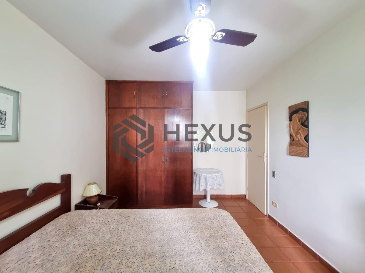 Foto 20 de Apartamento com varanda e lazer na quadra mar da Praia das Pitangueiras, Guaruja