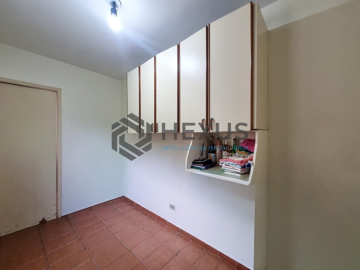 Foto 28 de Apartamento com varanda e lazer na quadra mar da Praia das Pitangueiras, Guaruja