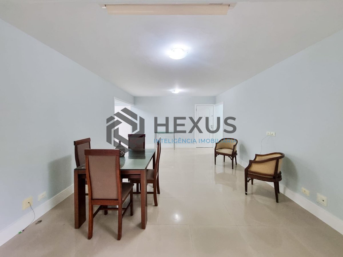 Foto 2 de Apartamento com varanda na Praia das Pitangueiras, Guaruja