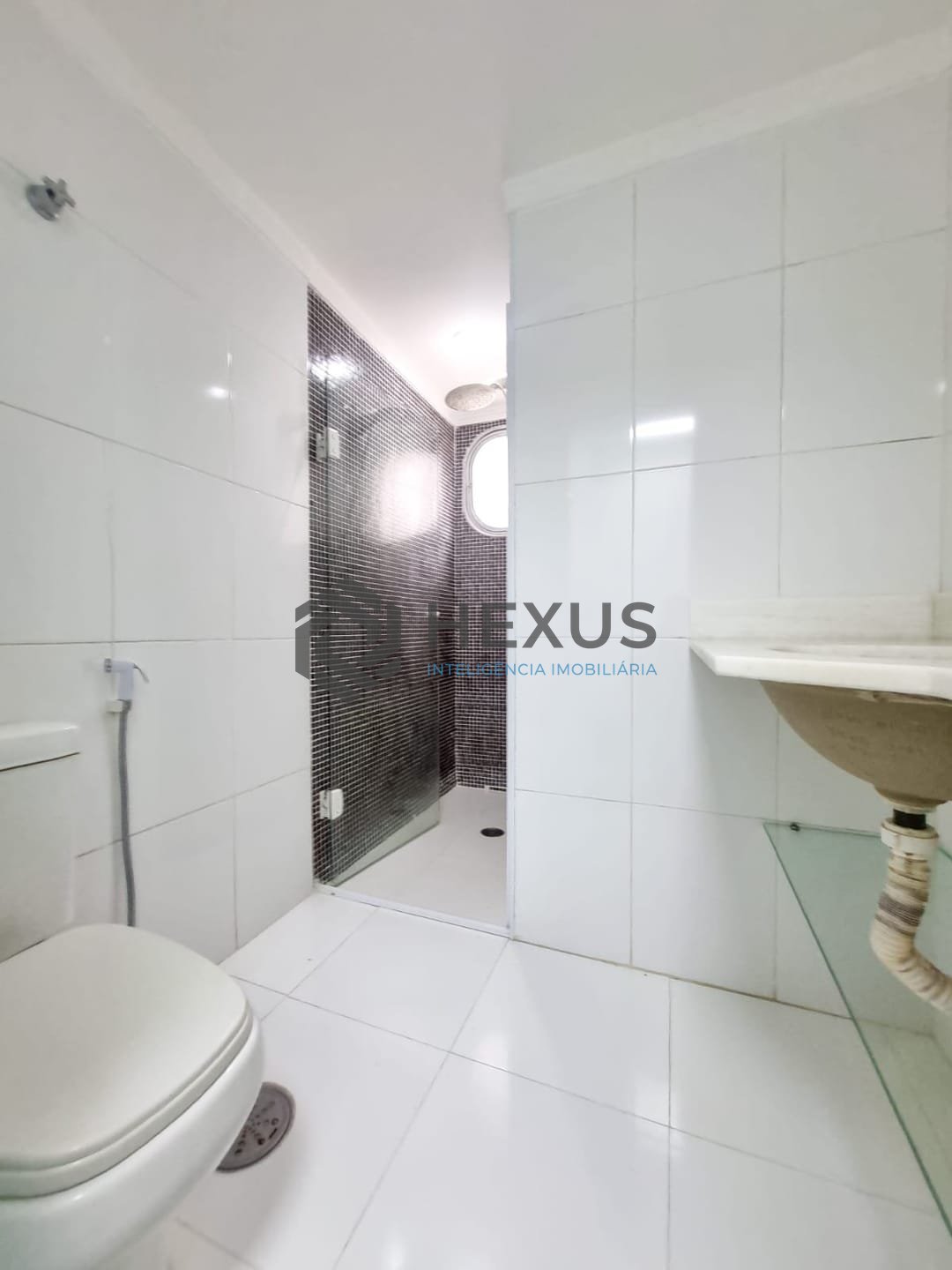 Foto 21 de Apartamento com varanda na Praia das Pitangueiras, Guaruja
