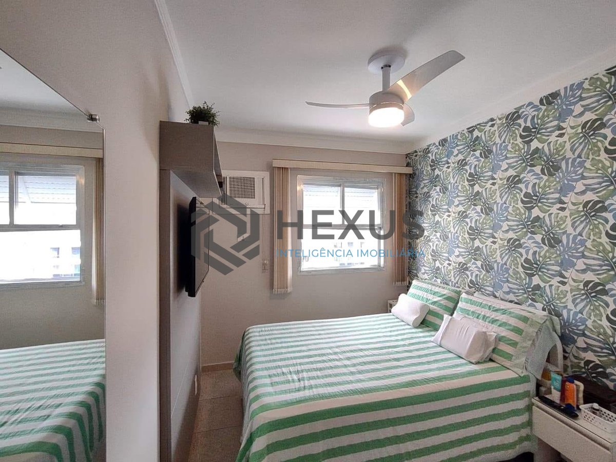 Foto 12 de Apartamento com varanda e lazer na Praia da Enseada, Guaruja