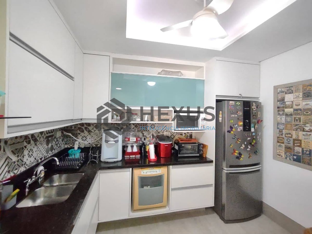 Foto 16 de Apartamento com varanda e lazer na Praia da Enseada, Guaruja
