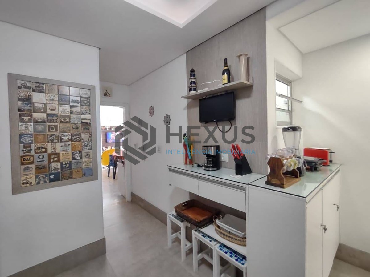 Foto 17 de Apartamento com varanda e lazer na Praia da Enseada, Guaruja