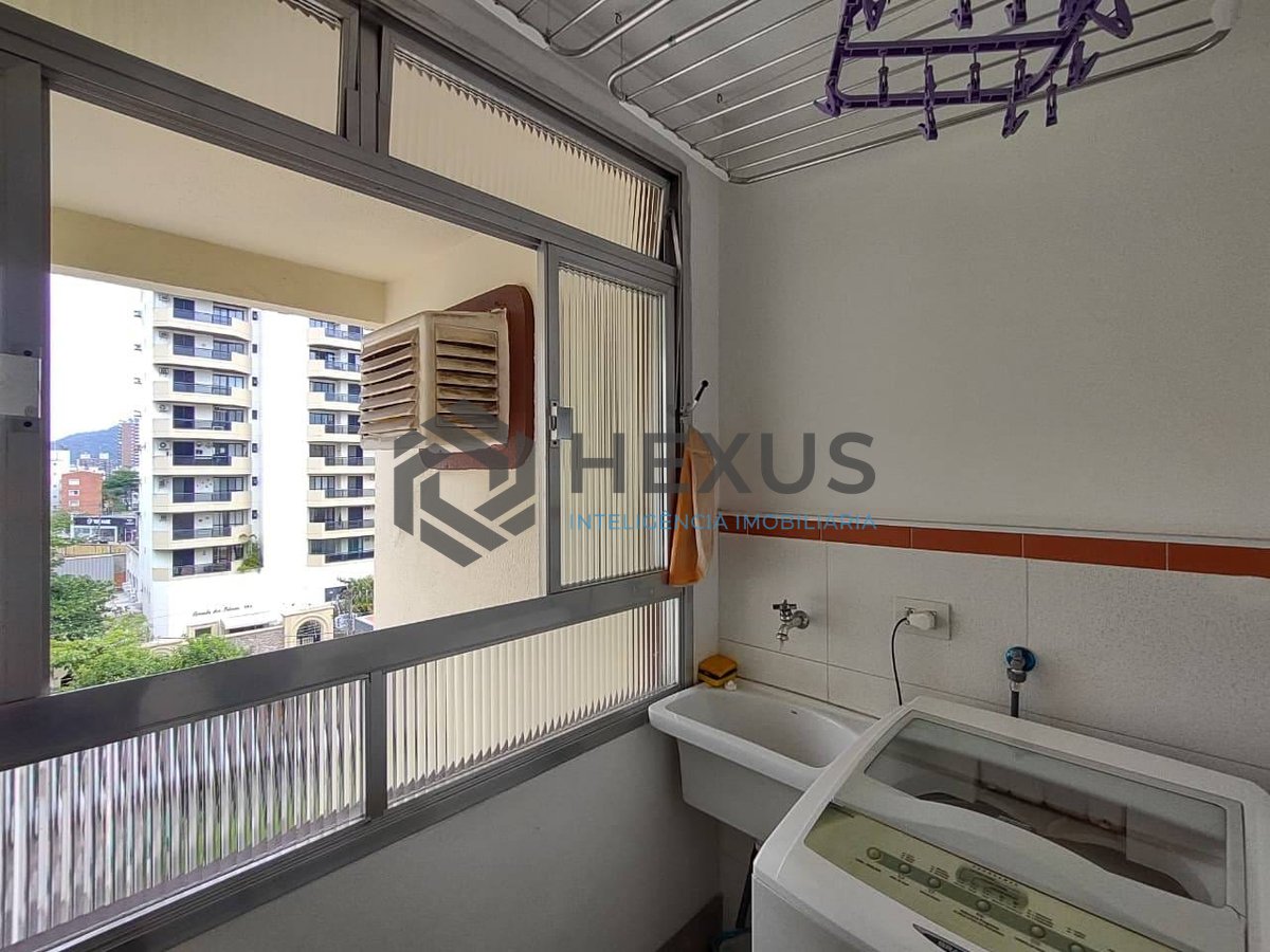 Foto 20 de Apartamento com varanda e lazer na Praia da Enseada, Guaruja