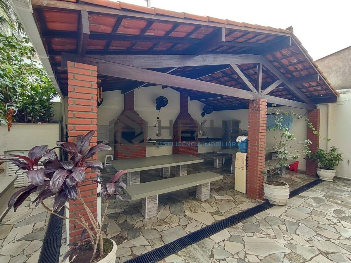 Foto 21 de Apartamento com varanda e lazer na Praia da Enseada, Guaruja