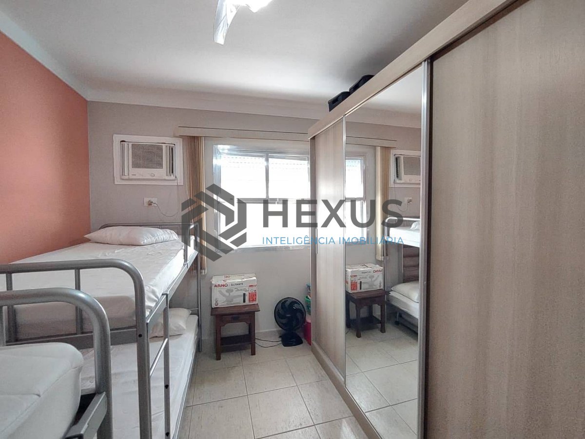 Foto 9 de Apartamento com varanda e lazer na Praia da Enseada, Guaruja