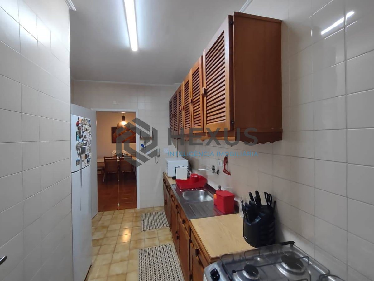 Foto 15 de Apartamento com varanda na Praia da Enseada, Guaruja