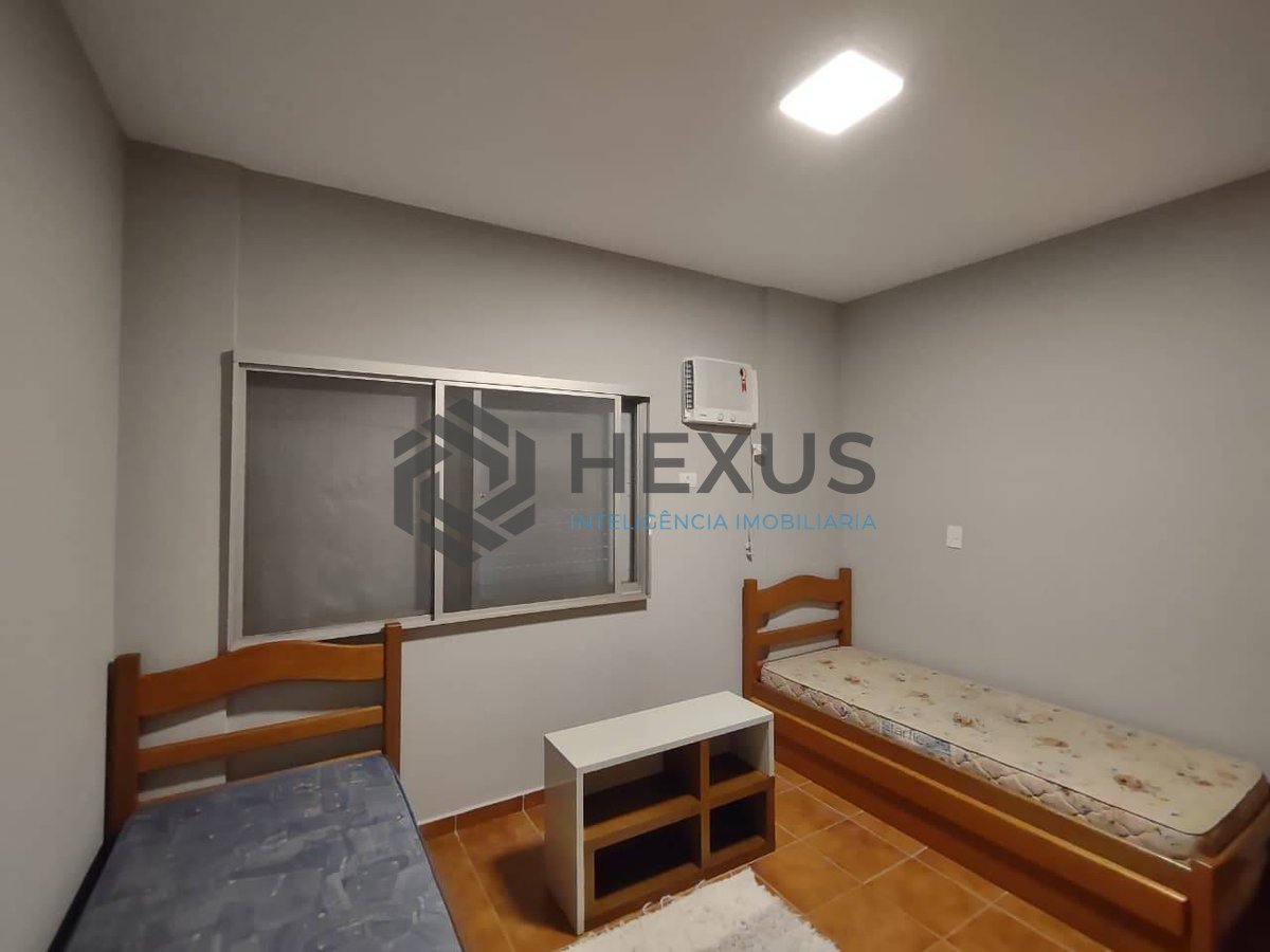 Foto 10 de Apartamento com varanda na Praia da Enseada, Guaruja
