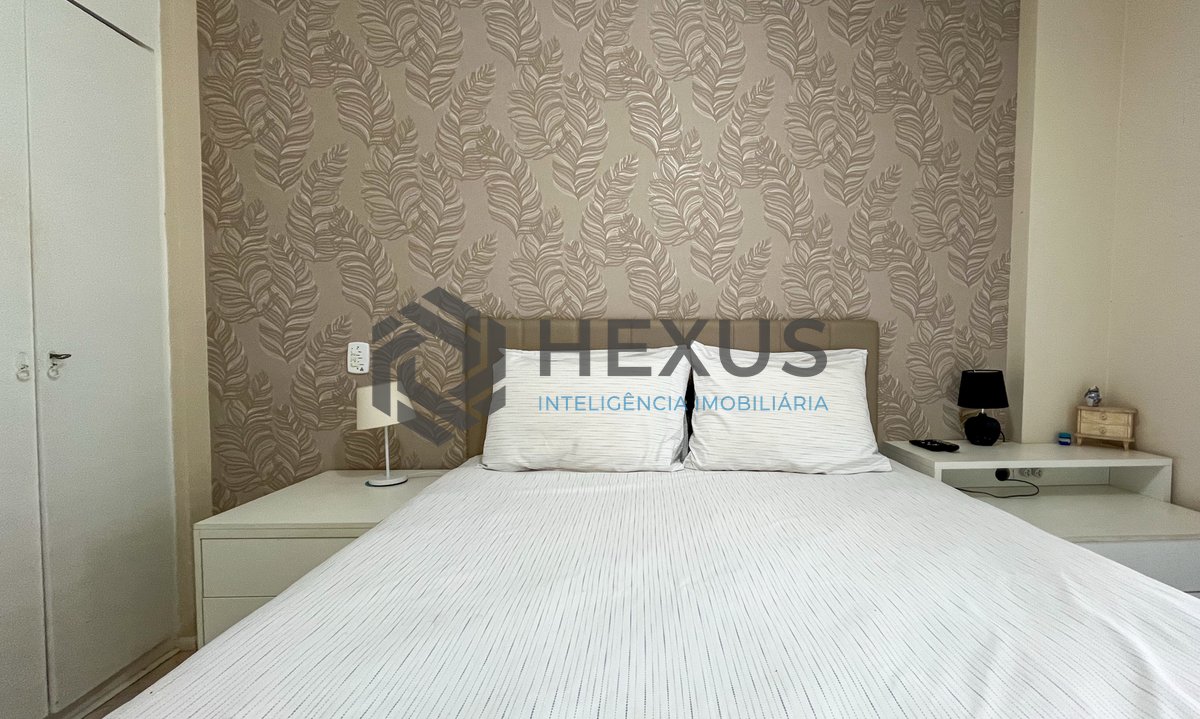 Foto 17 de Apartamento com varanda, vista mar e lazer na quadra mar da Praia das Pitangueiras, Guaruja