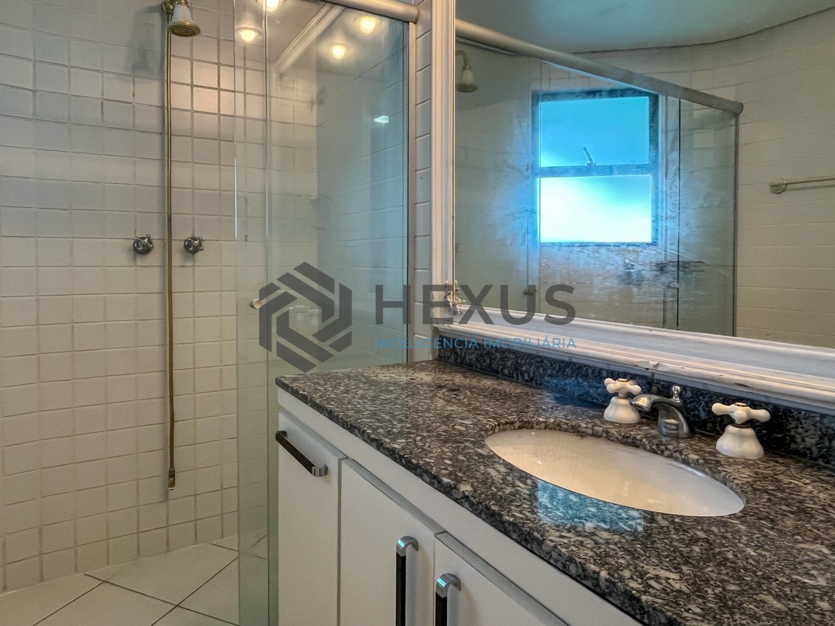 Foto 24 de Apartamento frente mar com varanda gourmet e lazer na Praia das Pitangueiras, Guaruja