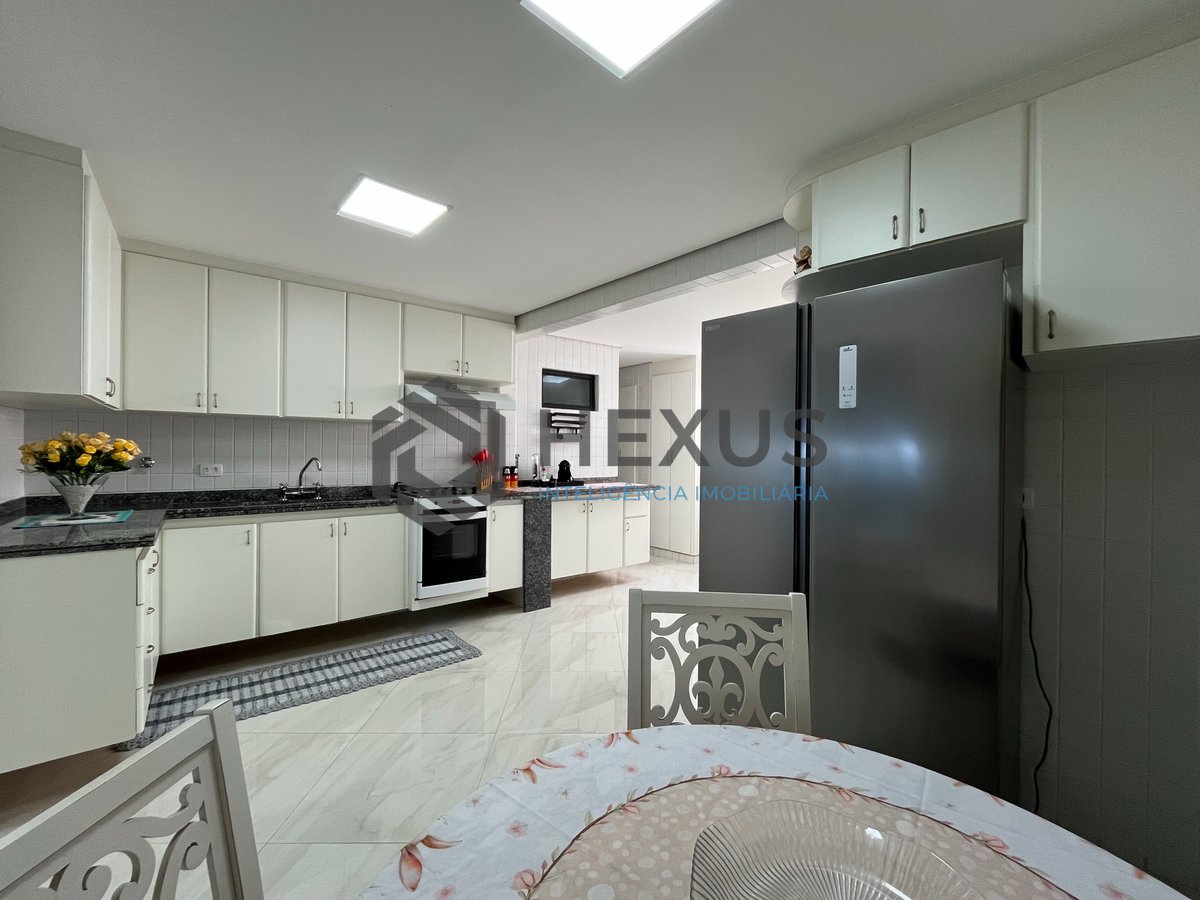 Foto 36 de Apartamento frente mar com varanda gourmet e lazer na Praia das Pitangueiras, Guaruja