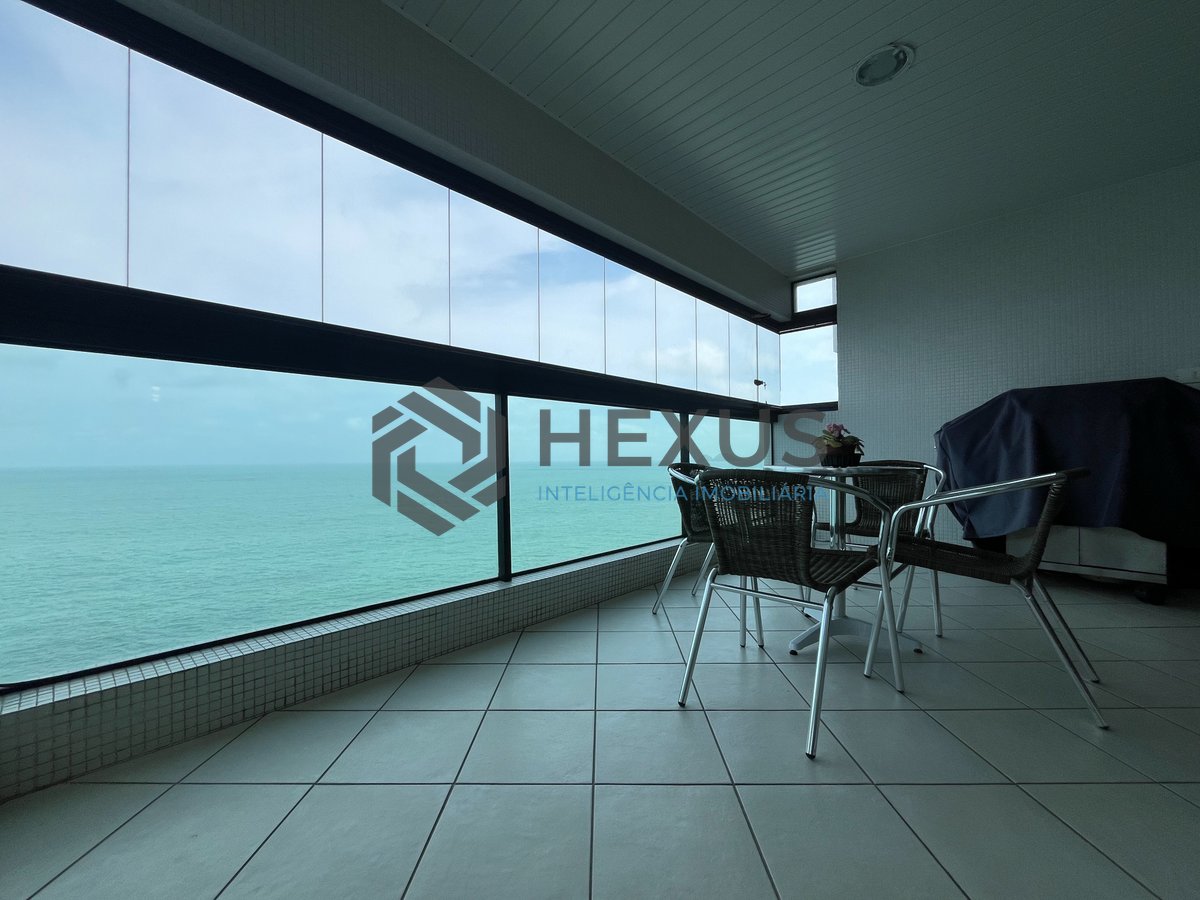 Foto 15 de Apartamento frente mar com varanda gourmet e lazer completo na Praia das Pitangueiras, Guaruja