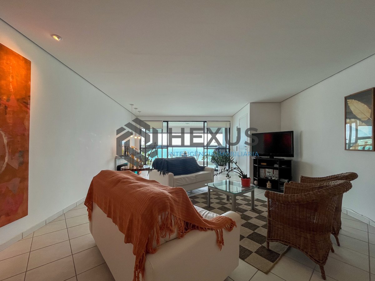 Foto 4 de Apartamento frente mar com varanda gourmet e lazer completo na Praia das Pitangueiras, Guaruja