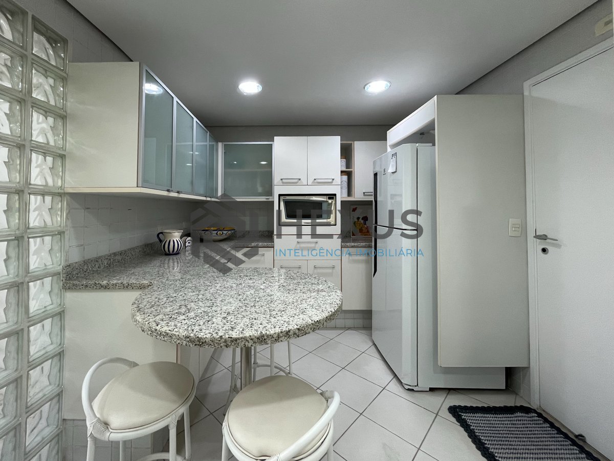 Foto 38 de Apartamento frente mar com varanda gourmet e lazer na Praia das Pitangueiras, Guaruja