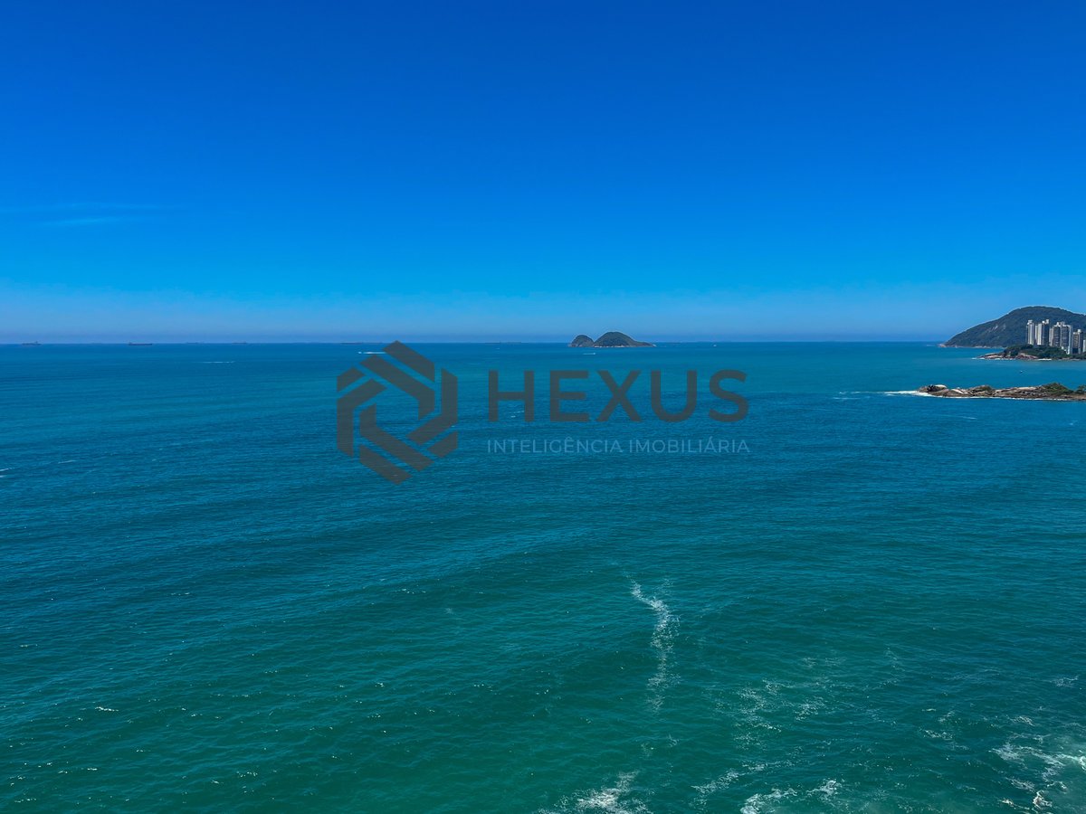 Foto 19 de Apartamento frente mar com varanda gourmet e lazer na Praia das Pitangueiras, Guaruja