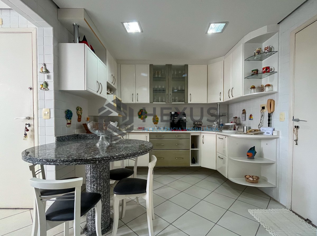 Foto 36 de Apartamento frente mar com varanda gourmet e lazer completo na Praia das Pitangueiras, Guaruja