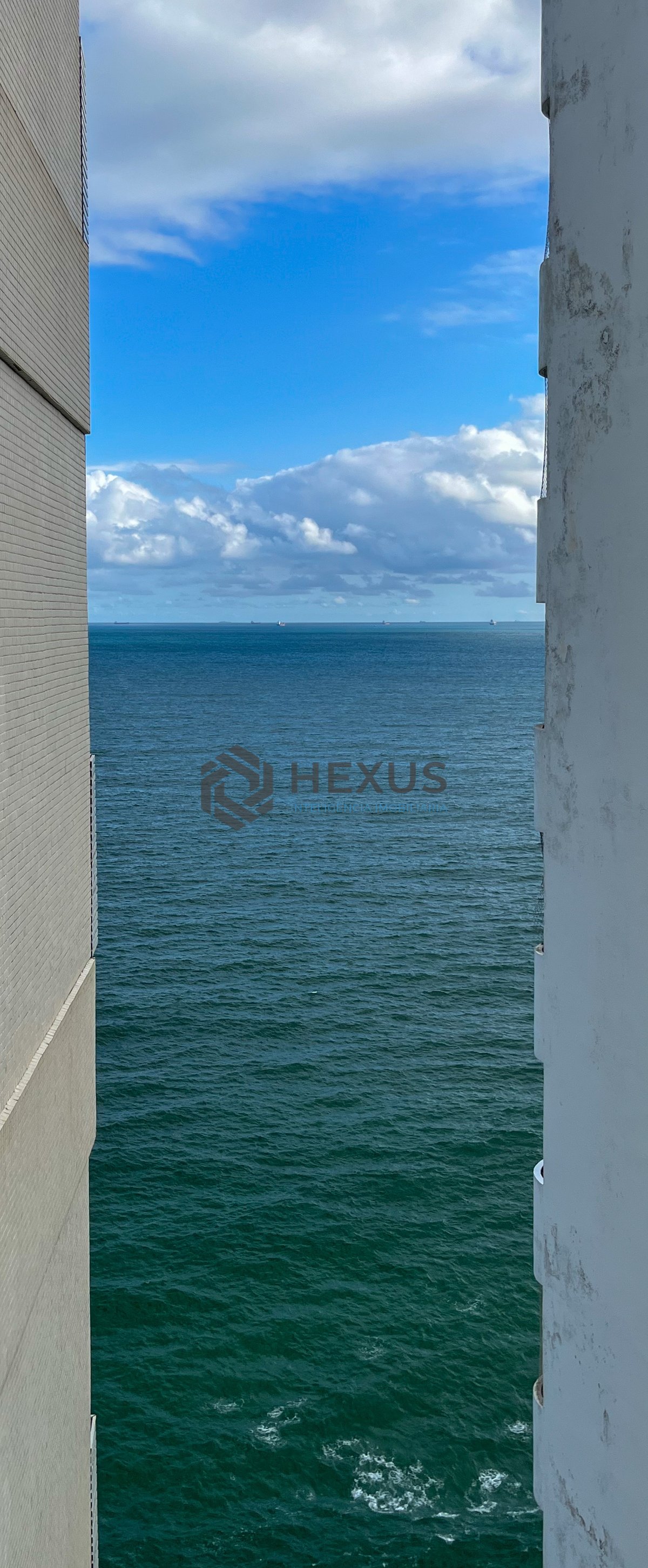 Foto 35 de Apartamento frente mar com varanda gourmet e lazer na Praia das Pitangueiras, Guaruja