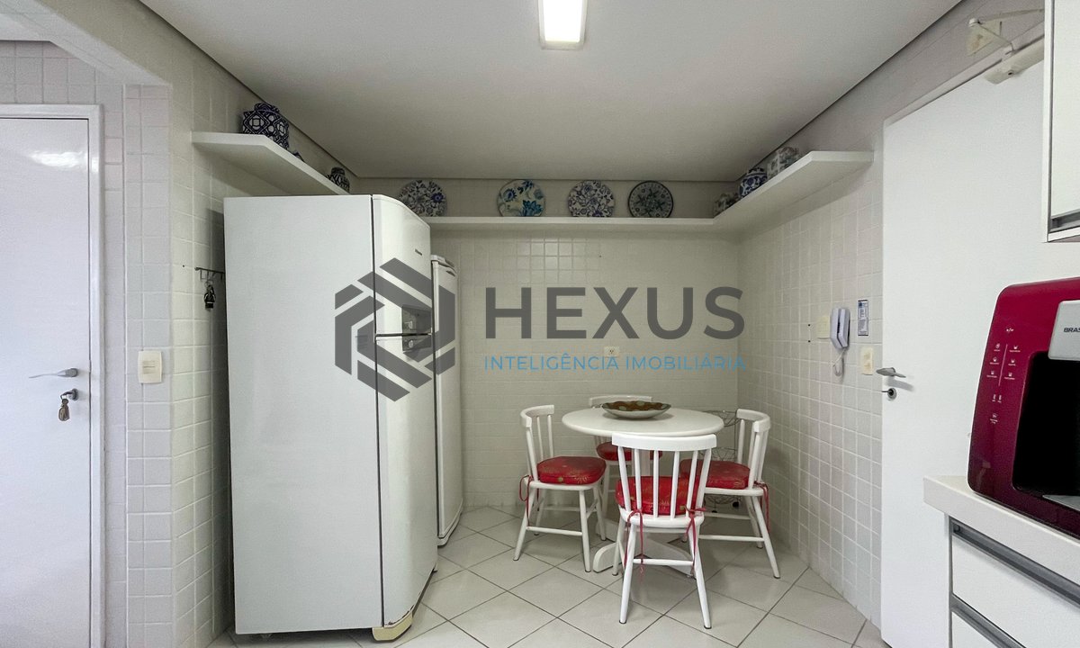Foto 38 de Apartamento frente mar com varanda gourmet e lazer na Praia das Pitangueiras, Guaruja