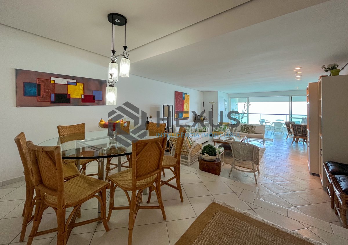 Foto 2 de Apartamento frente mar varanda gourmet e lazer na Praia das Pitangueiras, Guaruja