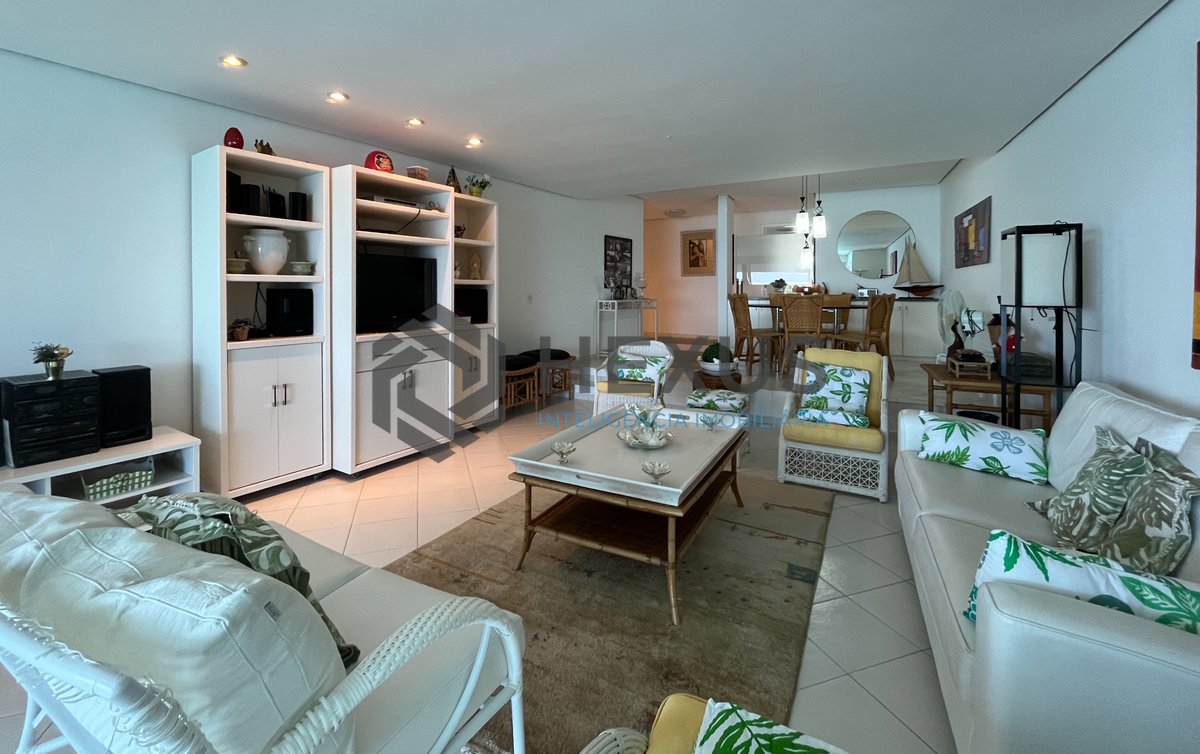 Foto 9 de Apartamento frente mar varanda gourmet e lazer na Praia das Pitangueiras, Guaruja