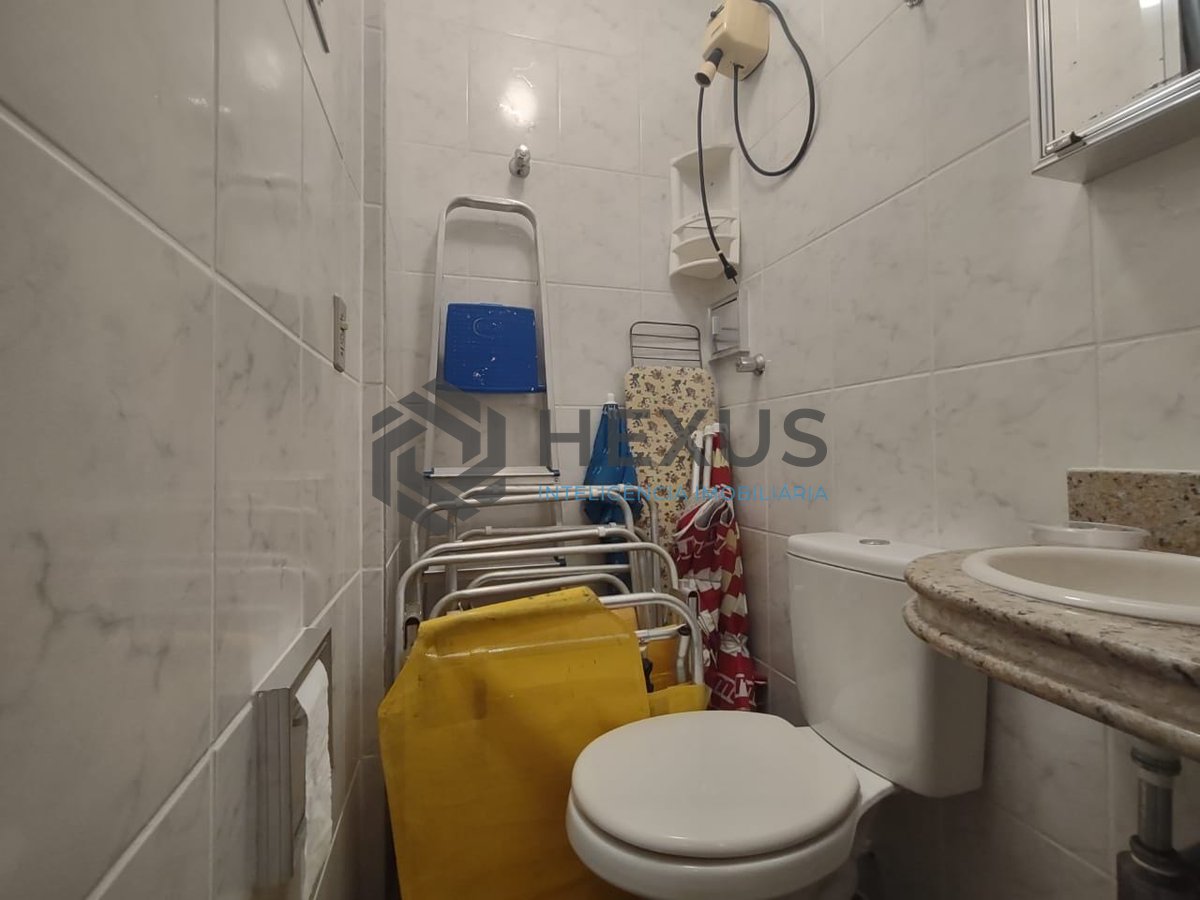 Foto 13 de Apartamento com varanda na Praia da Enseada, Guaruja