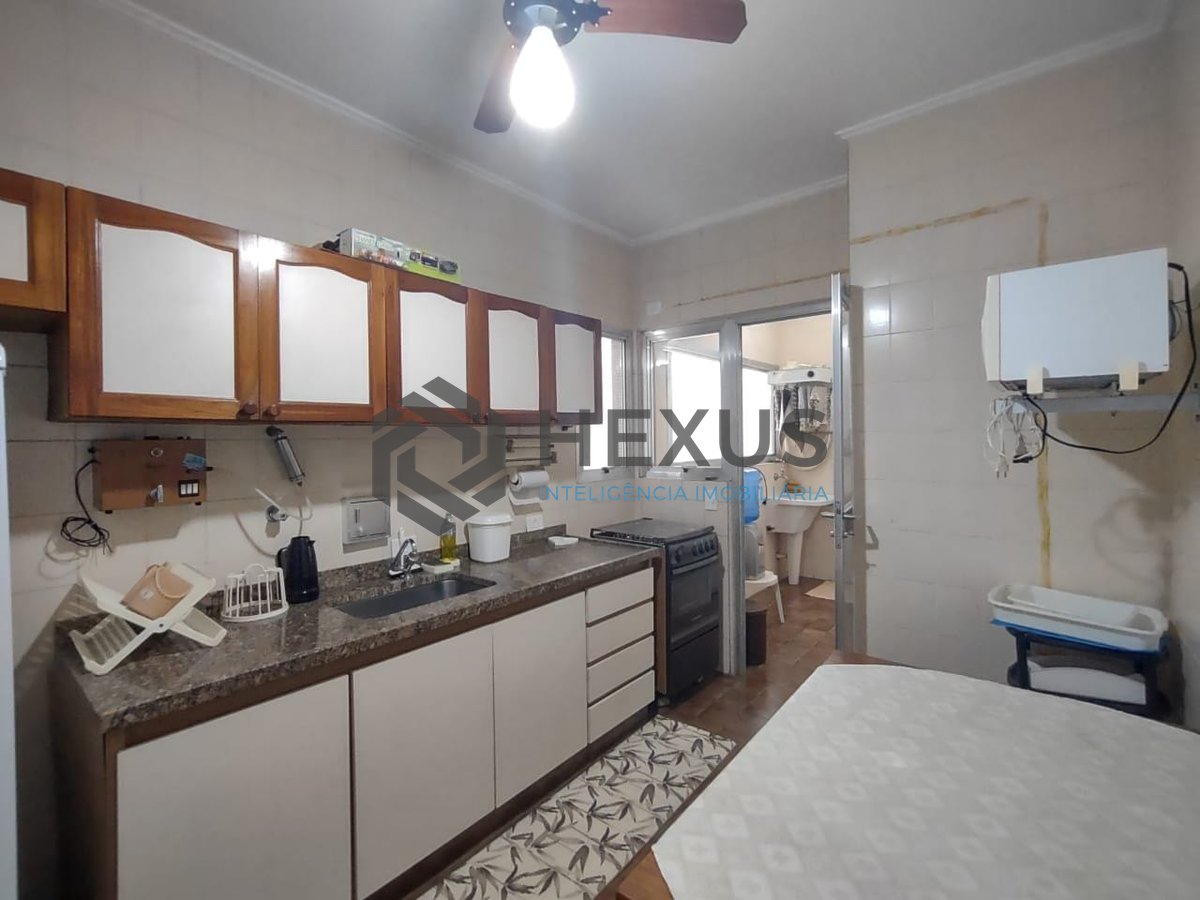 Foto 13 de Apartamento com varanda na Praia da Enseada, Guaruja