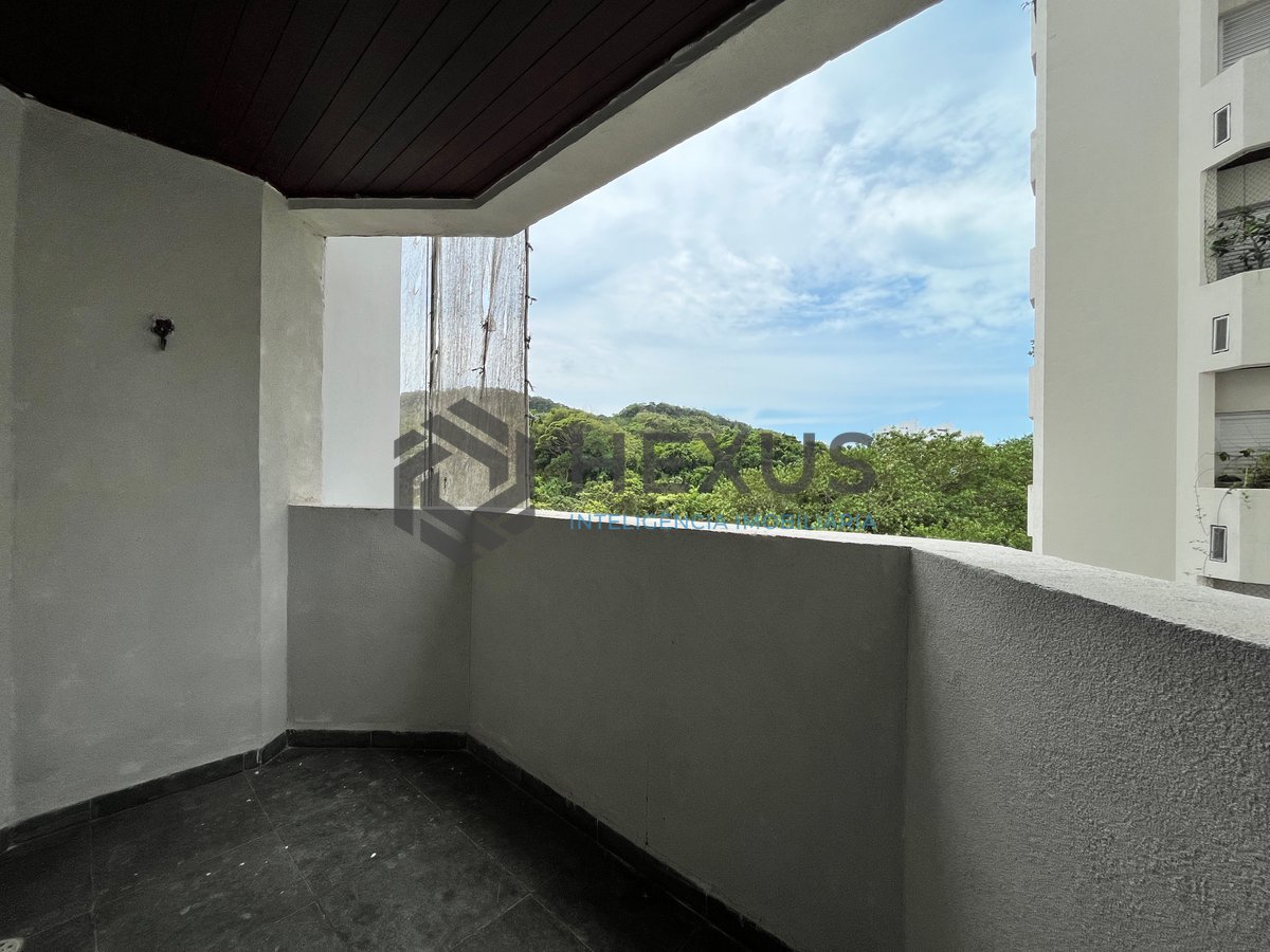 Foto 3 de Apartamento com varanda e lazer a duas quadras da Praia das Asturias, Guaruja