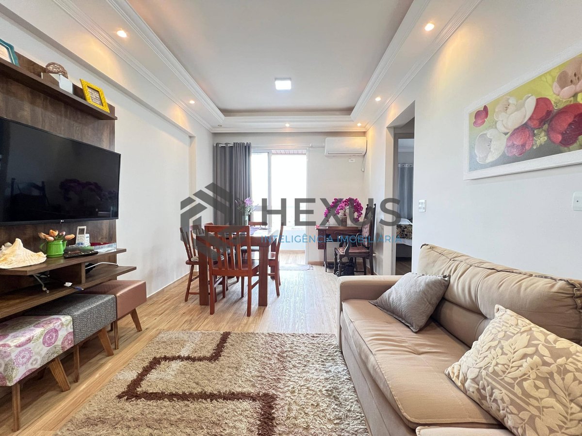 Foto 2 de Apartamento com varanda e lazer na Praia da Enseada, Guaruja