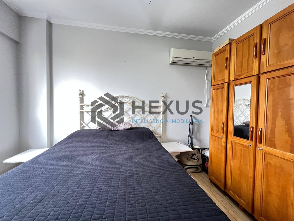 Foto 12 de Apartamento com varanda e lazer na Praia da Enseada, Guaruja