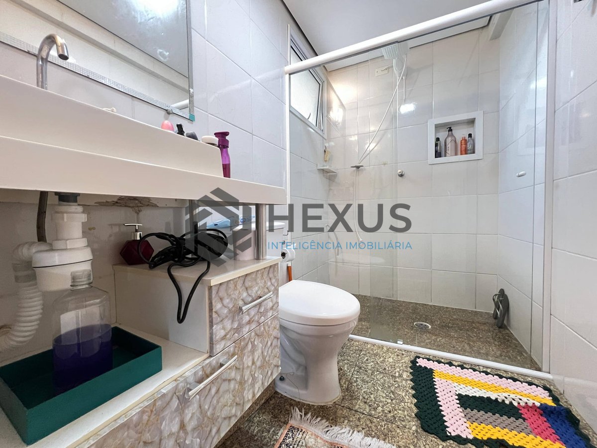 Foto 15 de Apartamento com varanda e lazer na Praia da Enseada, Guaruja