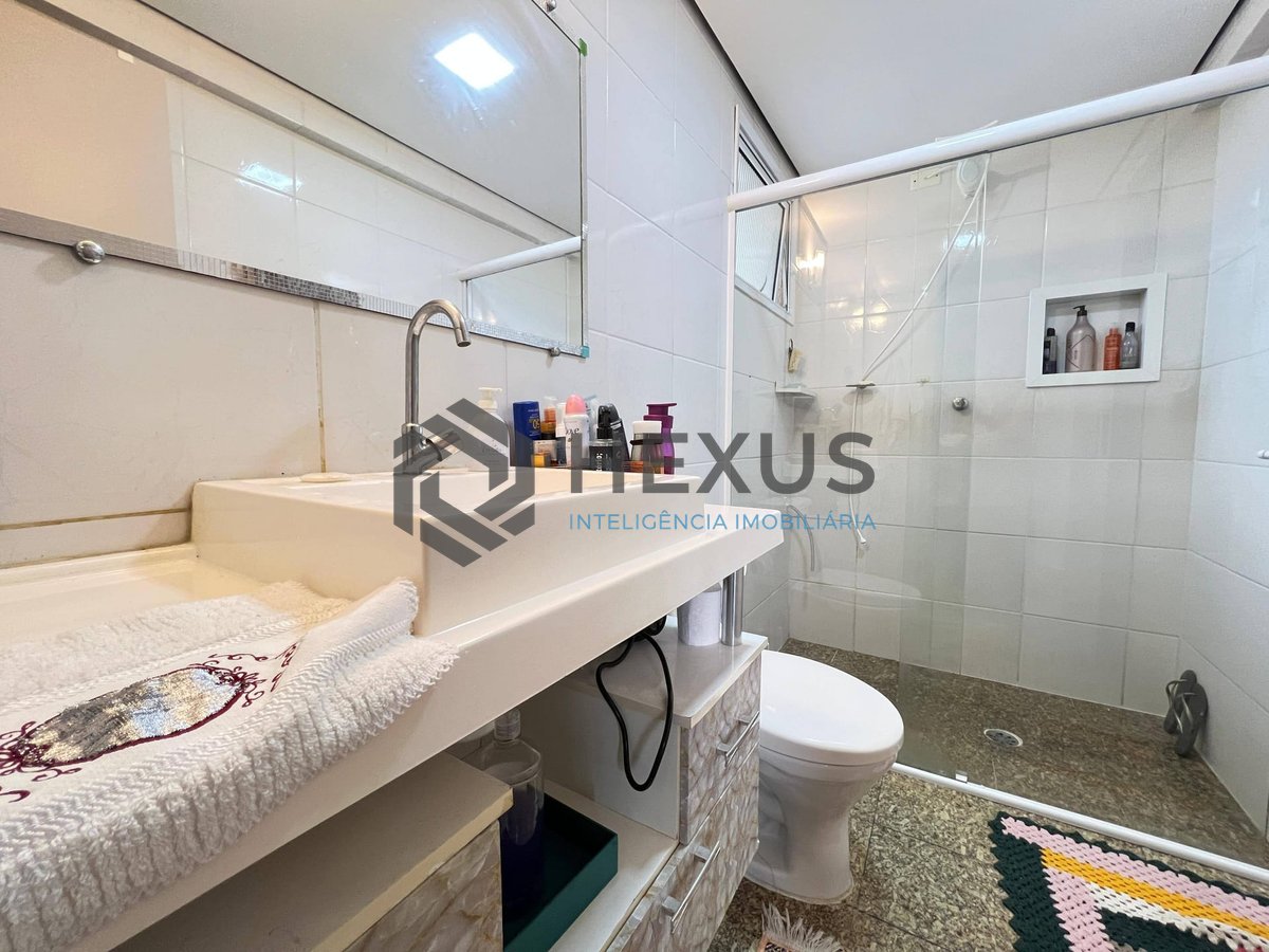Foto 16 de Apartamento com varanda e lazer na Praia da Enseada, Guaruja