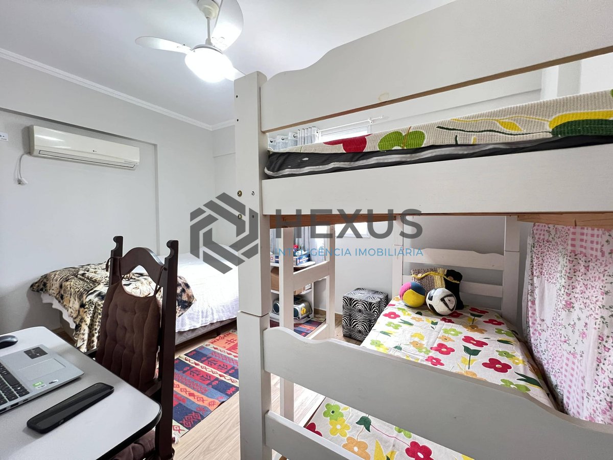 Foto 18 de Apartamento com varanda e lazer na Praia da Enseada, Guaruja