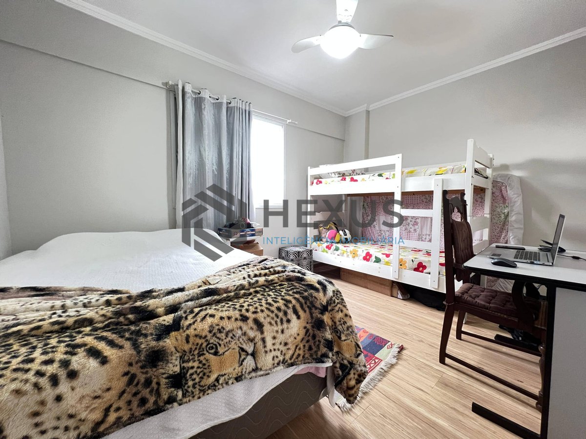 Foto 20 de Apartamento com varanda e lazer na Praia da Enseada, Guaruja
