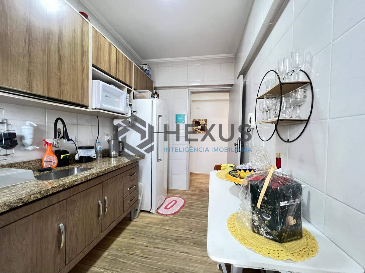 Foto 22 de Apartamento com varanda e lazer na Praia da Enseada, Guaruja