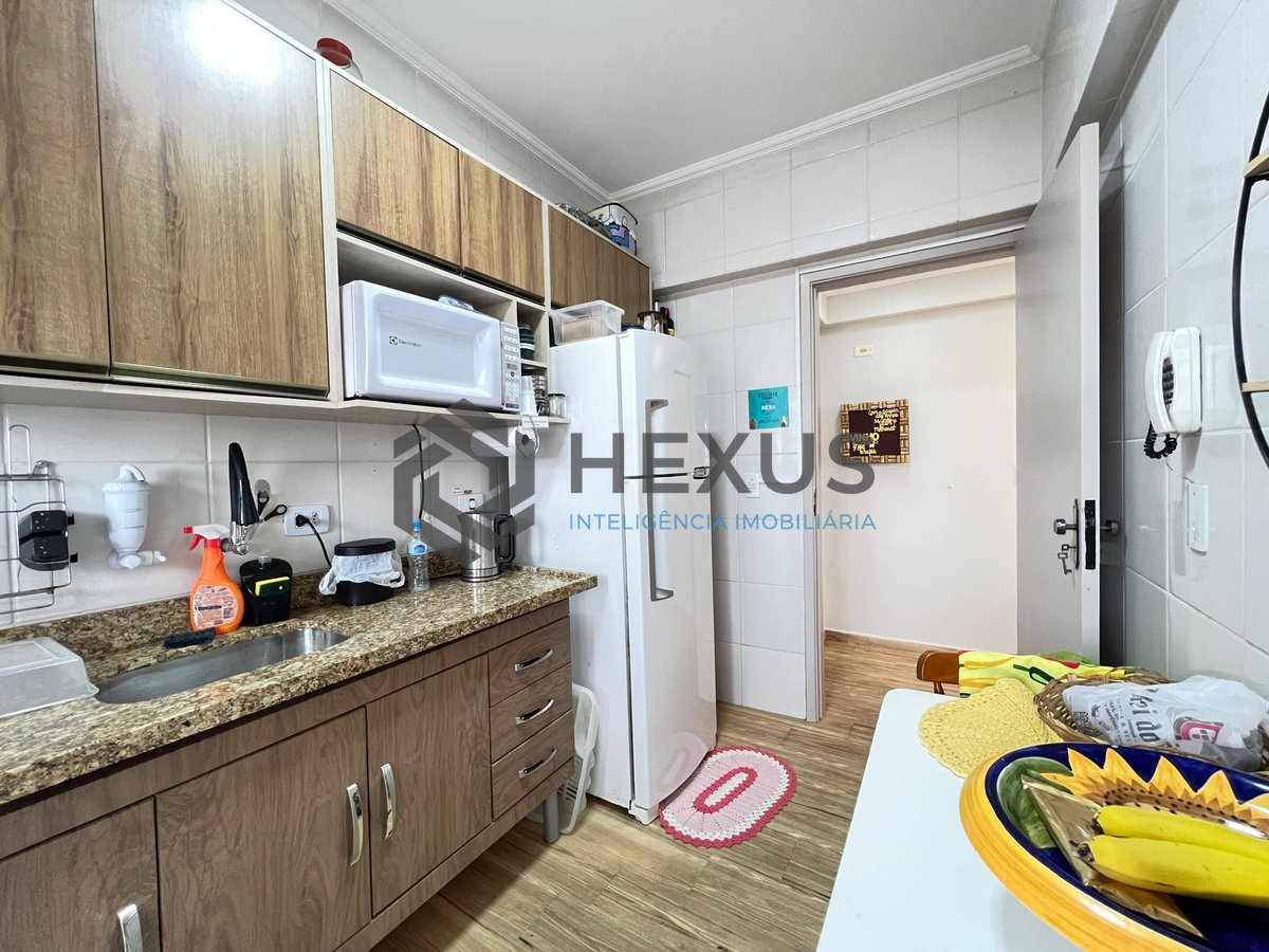 Foto 23 de Apartamento com varanda e lazer na Praia da Enseada, Guaruja