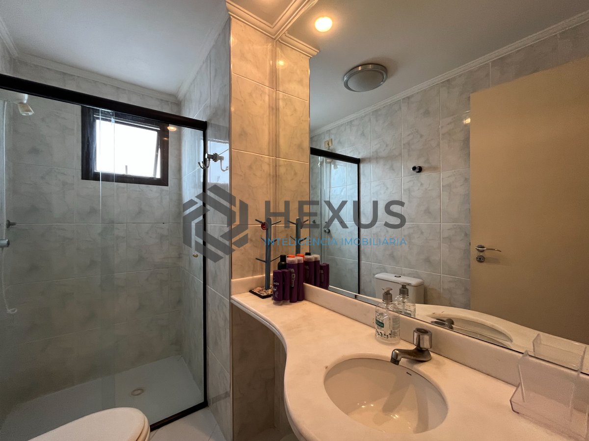 Foto 17 de Apartamento com varanda e lazer a uma quadra da Praia das Asturias, Guaruja