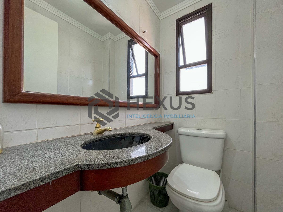 Foto 11 de Apartamento reformado com varanda vista mar a uma quadra da Praia das Asturias, Guaruja