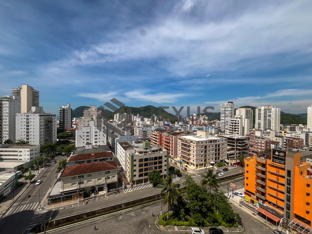 Foto 15 de Apartamento reformado com varanda vista mar a uma quadra da Praia das Asturias, Guaruja