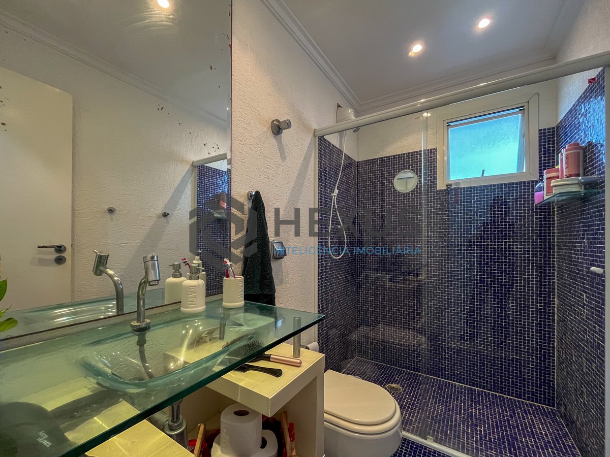 Foto 28 de Apartamento com varanda gourmet e lazer na Praia das Pitangueiras, Guaruja