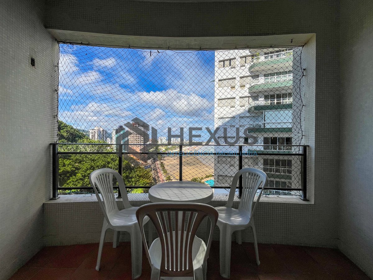 Foto 2 de Apartamento  com varanda vista mar na beira mar da Praia das Pitangueiras, Guaruja