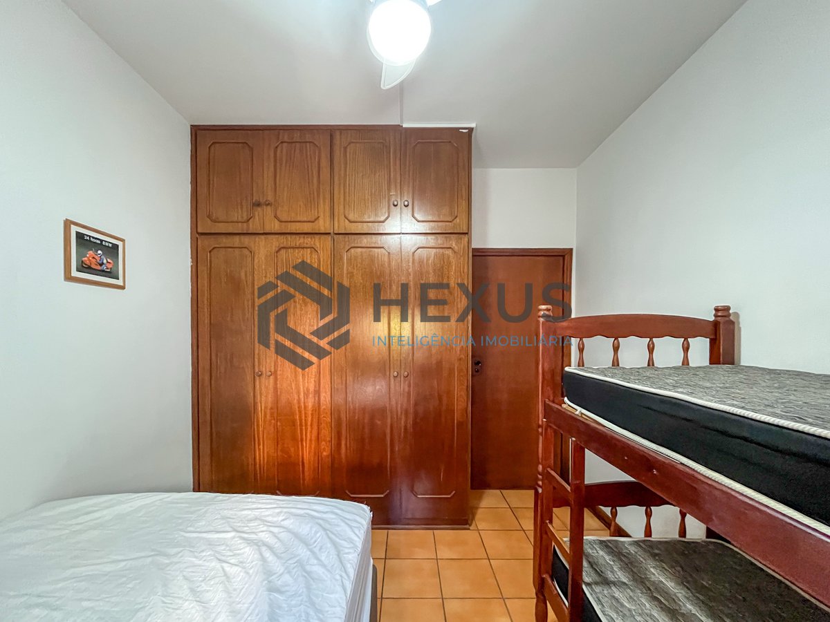 Foto 15 de Apartamento  com varanda vista mar na beira mar da Praia das Pitangueiras, Guaruja