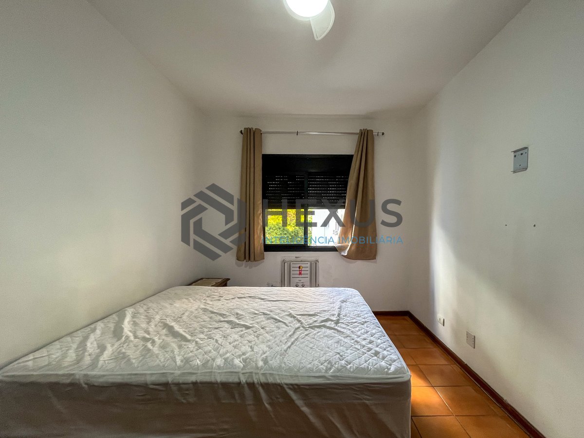 Foto 18 de Apartamento  com varanda vista mar na beira mar da Praia das Pitangueiras, Guaruja