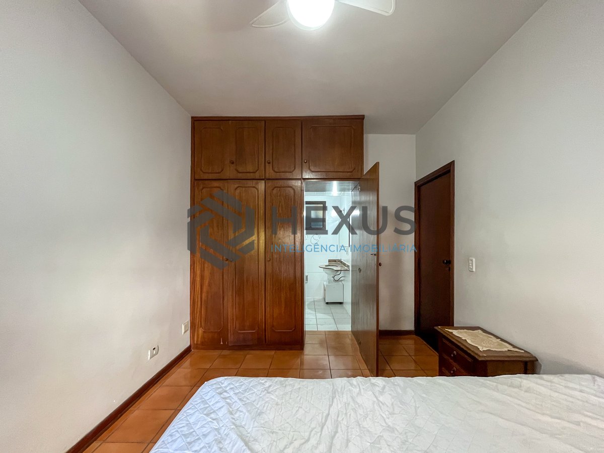 Foto 20 de Apartamento  com varanda vista mar na beira mar da Praia das Pitangueiras, Guaruja