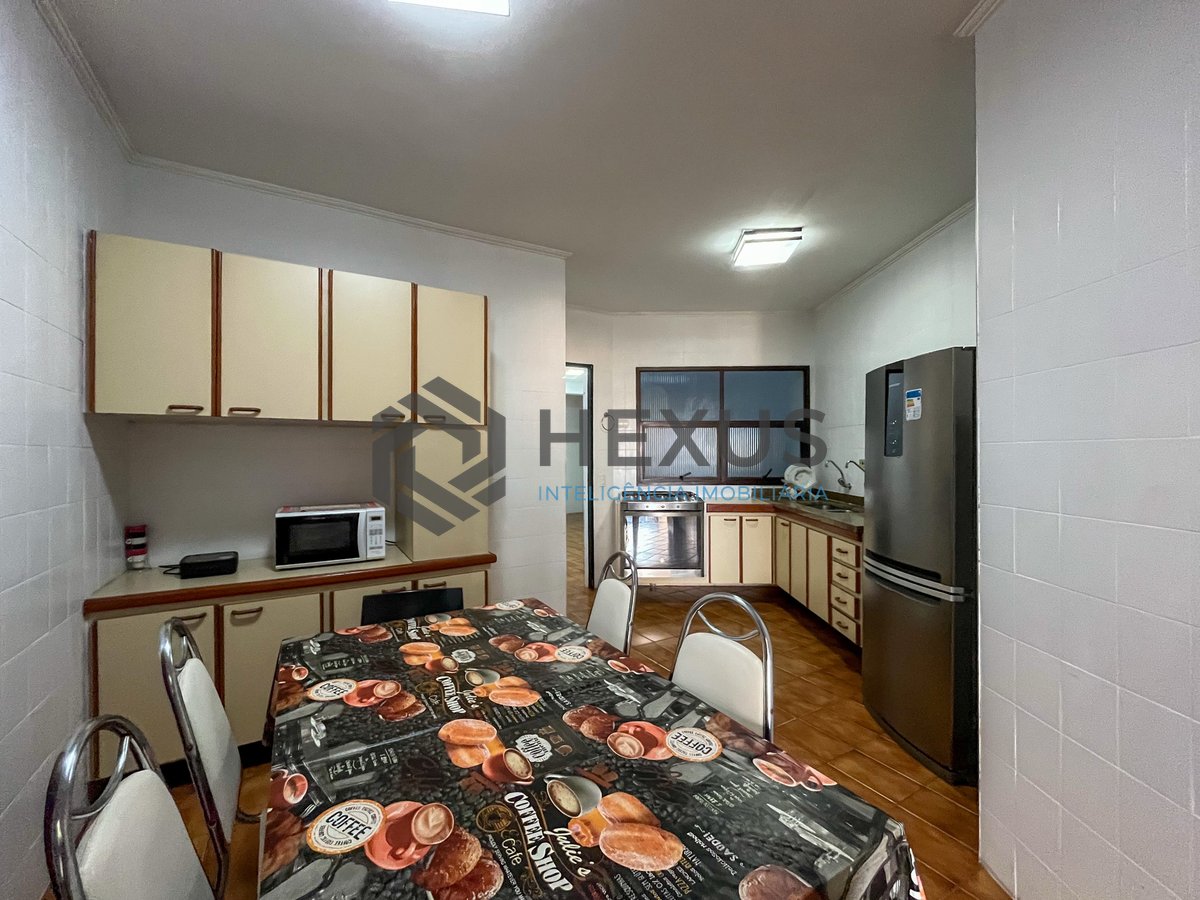 Foto 22 de Apartamento  com varanda vista mar na beira mar da Praia das Pitangueiras, Guaruja